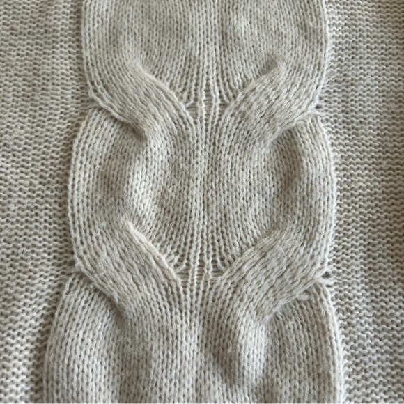 Cream aerie sweater - Picture 2 of 5
